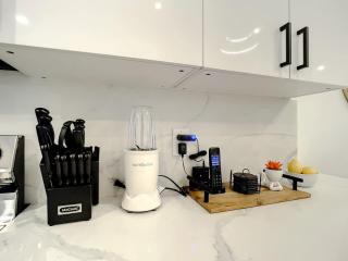 Luxe Home - Heated Pool I 5 min to Beach I BBQ Grill - Fort Lauderdale - 1