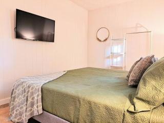 Indian Point Villa#8 at Tribesman Resort on Table Rock Lake near Silver Dollar City, Branson - Branson - 9