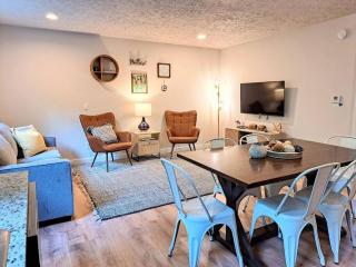 Indian Point Villa#8 at Tribesman Resort on Table Rock Lake near Silver Dollar City, Branson - Branson - 7
