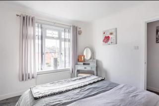 Captivating 3 bedroom home with conservatory - Hamilton - 1