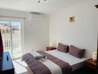 Coral Cove Comfort Room 1 - St Paul's Bay - 0