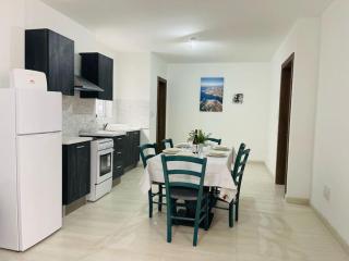 Coral Cove Comfort Apartment Room 3 - St Paul's Bay - 1