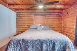 Rhinelander Waterfront Cabin with Deck and Fire Pit! - Rhinelander - 1