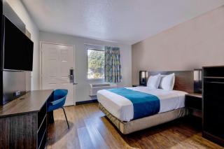 Motel 6-Anaheim, CA - Fullerton East - Anaheim - 5