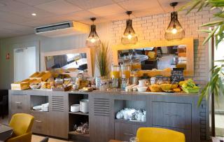 Best Western The Hotel Versailles - Buc - 5