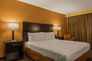 Best Western The Plaza Hotel Honolulu Airport - Free Breakfast - 3