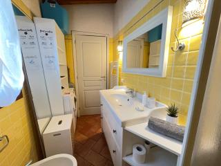 5 Min Hanbury Gardens, Amazing Sea View - 2