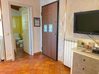 5 Min Hanbury Gardens, Amazing Sea View - 4