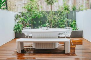Tranquil Stylish Urban Retreat - 6