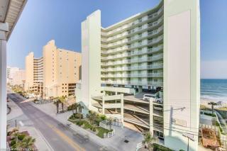 Huge Beautiful Condo with great view of the Ocean - 5