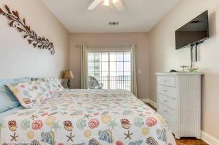 Huge Beautiful Condo with great view of the Ocean - 3