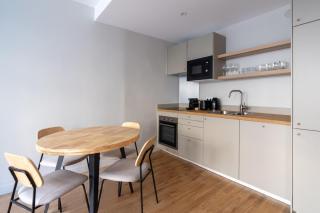 Beautiful Minimalist 1BD Apartment near Montmartre - Parijs - 9