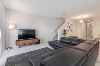 5 Bedrooms - 4 Bathrooms - Storey Lake4849 Rc - Orlando - 0