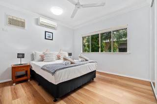 Oliva St 2 Bedroom Palm Cove Apartment - Palm Cove - 5