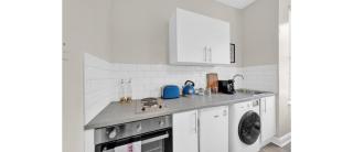 Sunny Serenity: Studio Living with a Breeze - Londra - 7