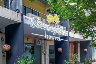 Shooting Star Hostel Kuta RedPartner - mixed dormitory - Legian - 0