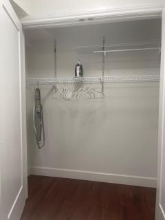 Contemporary 3BR Irving Park Gem near Expressway - Chicago - 4