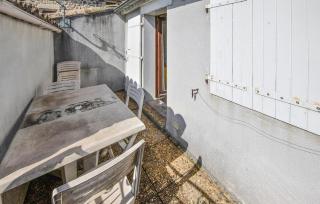 1 Bedroom Awesome Apartment In Ruoms - Ruoms - 9
