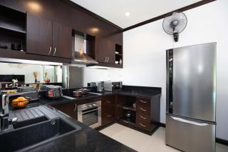 Tropical 3BR Pool Villa Prima, just 5min Drive to NaiHarn and Rawai Beach - Rawai Beach - 1