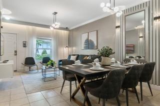 3 Bedrooms 2 Bathrooms Lucaya Village 6-107 - 6