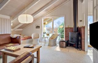 2 Bedroom Cozy Home In Juelsminde - Sønderby - 8