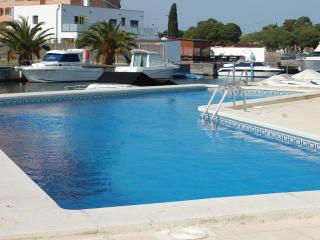 Apartamento Tranquilo en Rosas con Piscina, Parking y Cerca de la Playa de la Rubina - ES-258-86 - Roses - 6