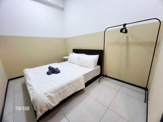 Urban Suites Sea & City View Apartment - Jelutong - 0
