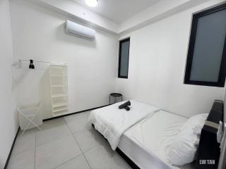 Urban Suites Sea & City View Apartment - Jelutong - 5
