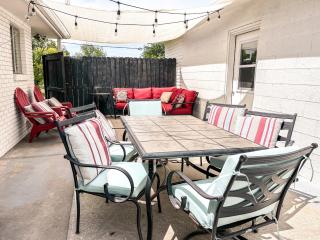 Swiss Corner Cottage * Private-Heated Indoor Pool - Santa Clara - 1
