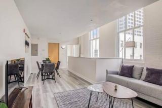CozySuites 2BR - 2BA with Skybridge Access #1 - Indianápolis - 7