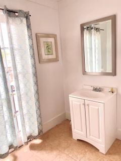 Bella's Boutique Hotel - 6