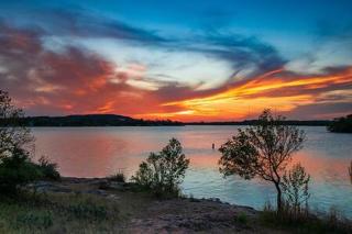 Lake Beach Access & Views, 5kings! - Buchanan Dam - 5