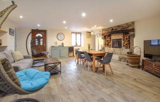 Nice Home In Quettehou With Kitchen - Quettehou - 8