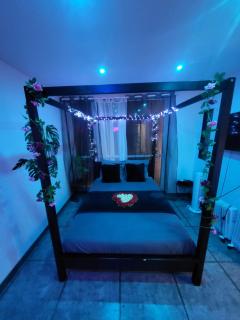 Paris Rosny 2 - Appartement Love Room with Jacuzzi - Rosny-sous-Bois - 5
