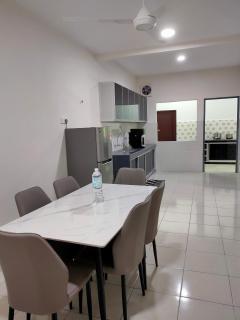 Homestay Fayyadh Teluk Intan 3Room2Bath - 8