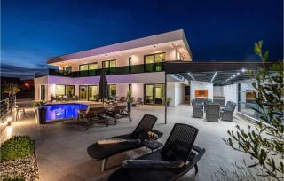 Villa Royal Hill with pool - Maslenica - 6
