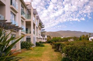 Seaside Serenity: Tranquil Oceanview Retreat - Hermanus - 1