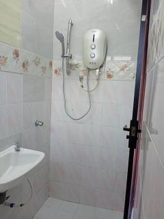 double storey cosy homestay pengkalan balak fully aircon - Pengkalan Balak - 4