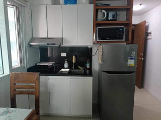 Avery Condo Suite at the Beacon Makati - Manila - 4