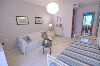 Stylish maisonette only 2min walk to the beach - Kiveri - 8
