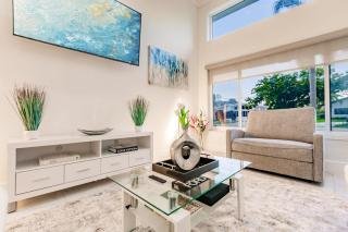 BnB Hyperion - Luxurious 5B Home w Pool & Lounge - Miami - 5