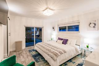 BnB Hyperion - Luxurious 5B Home w Pool & Lounge - Miami - 1