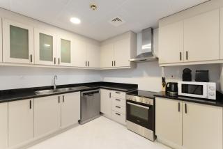 Beautiful 2 Bedroom Retreat in the Heart of JBR - Dubai - 2