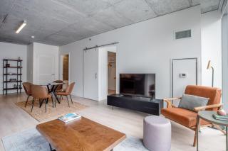 Blueground River N gym pool nr Riverwalk CHI-128 - 8