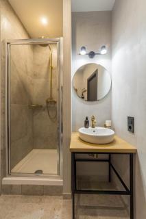 Self Check-in Apartments Maidan Area - Kyiv - 5