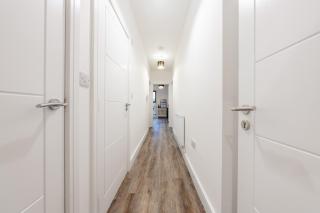 The Hertfordshire Hideaway - Entire apartment - Free Parking - 2 bedroom 2 bathroom - 20minutes into London - Potters Bar - 6