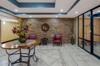 Rodeway Inn - 5