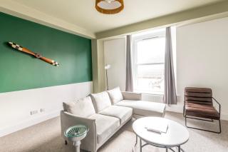 Modern Spitfire with FREE PARKING by Prescott Apartments - 5