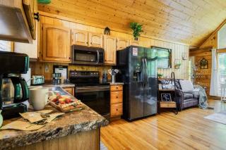 Joy's Retreat Cabin - Sevierville - 3
