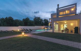 Beautiful Home In Liznjan With Kitchen - Ližnjan - 5